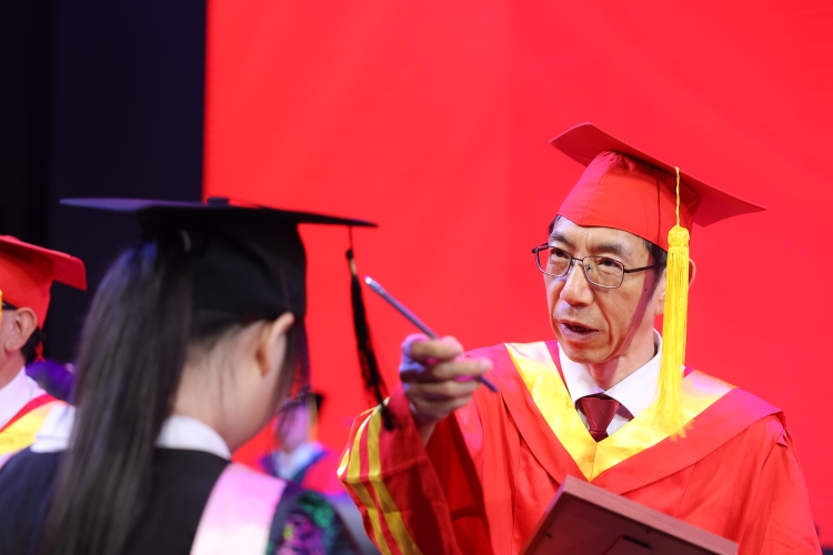 12姚书记